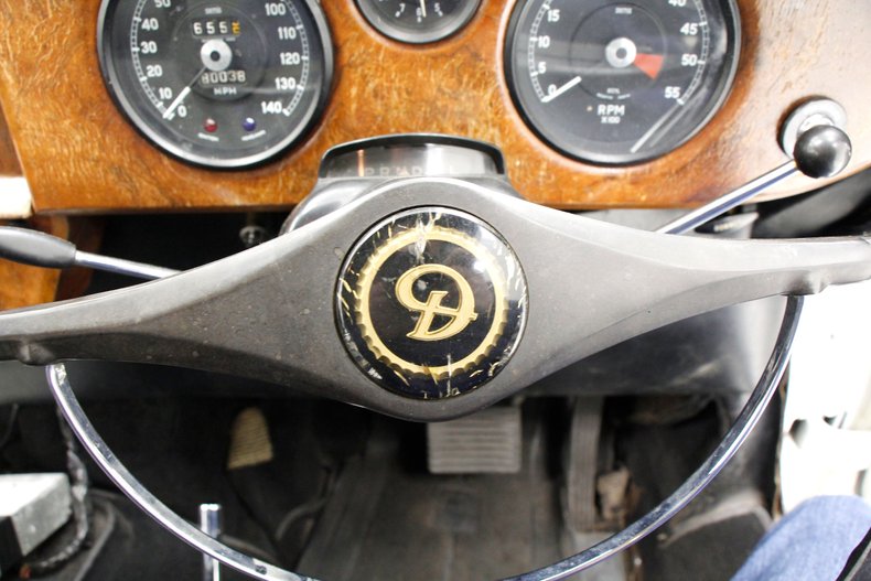 Daimler-Other-1971-White-35