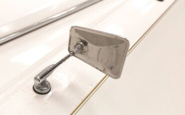 Daimler-Other-1971-White-47