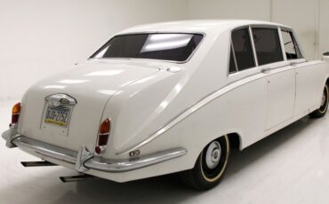Daimler-Other-1971-White-6
