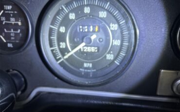 Datsun-2000-1967-silver-black-10