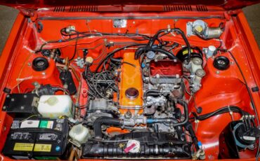 Datsun-210-1979-Red-Black-4