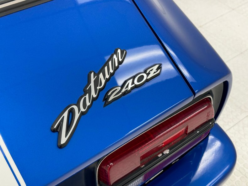 Datsun-240z-1972-Medium-Blue-Black-22