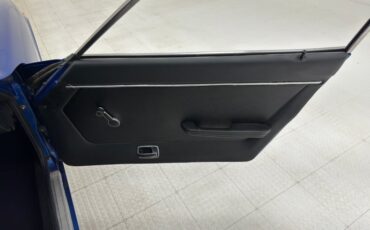 Datsun-240z-1972-Medium-Blue-Black-3