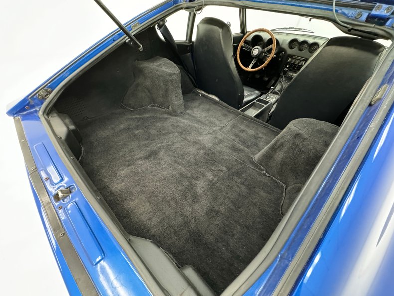 Datsun-240z-1972-Medium-Blue-Black-32