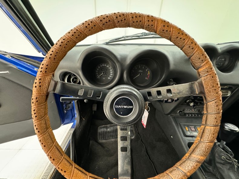 Datsun-240z-1972-Medium-Blue-Black-36