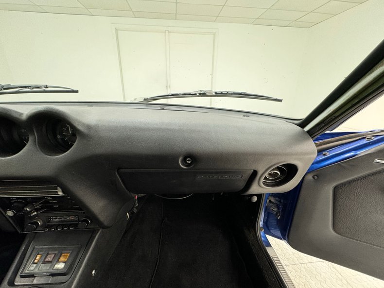 Datsun-240z-1972-Medium-Blue-Black-37