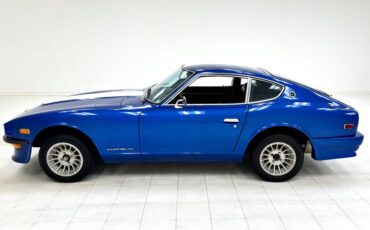 Datsun-240z-1972-Medium-Blue-Black