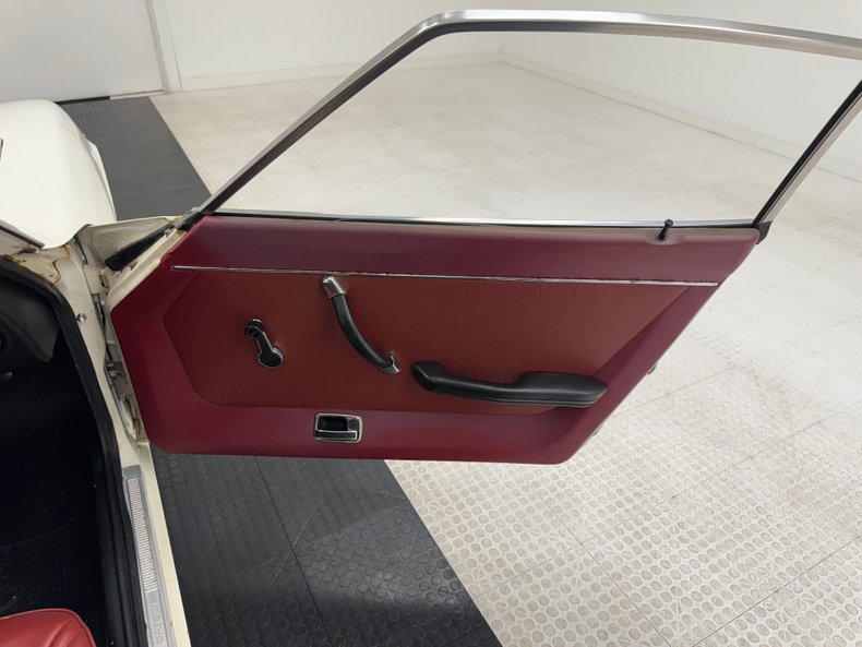 Datsun-240z-1973-White-Red-13