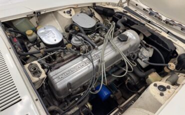 Datsun-240z-1973-White-Red-2