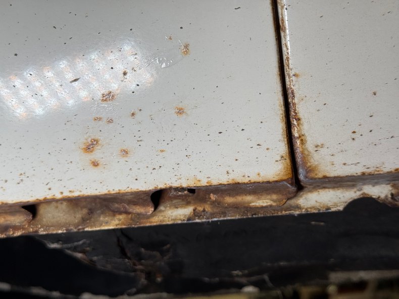 Datsun-240z-1973-White-Red-33