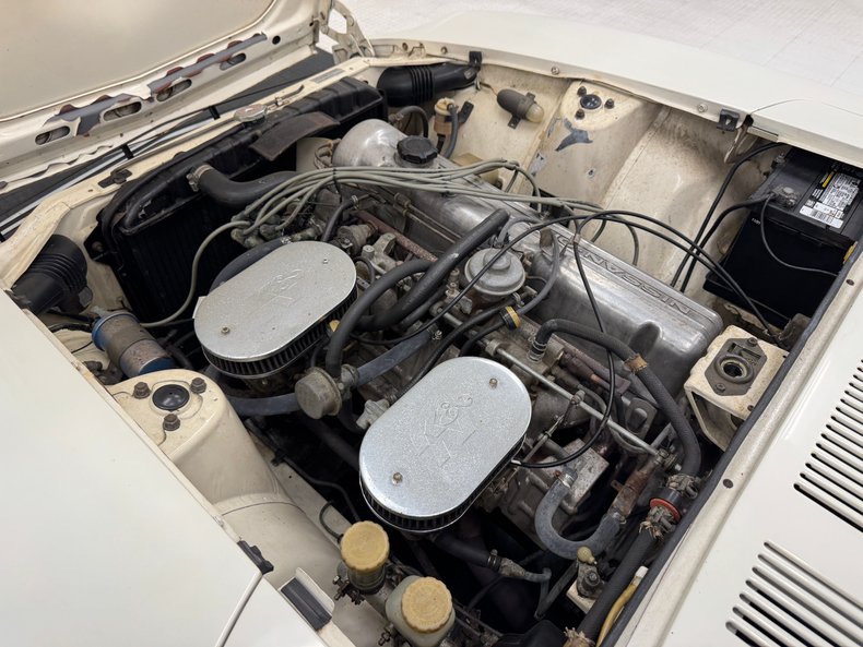 Datsun-240z-1973-White-Red-4