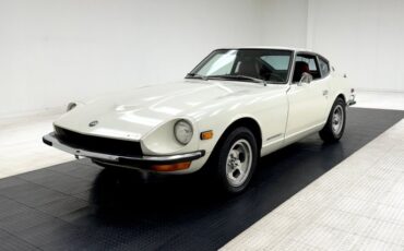Datsun-240z-1973-White-Red-48