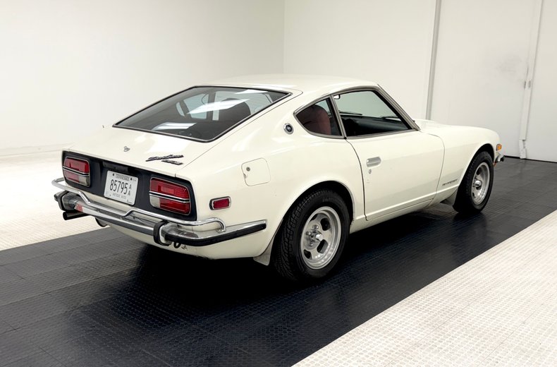 Datsun-240z-1973-White-Red-9