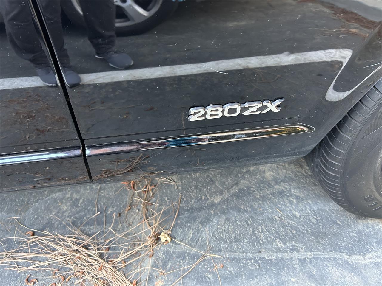 Datsun-280zx-1981-Black-pearl-Beige-1