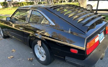 Datsun-280zx-1981-Black-pearl-Beige-11