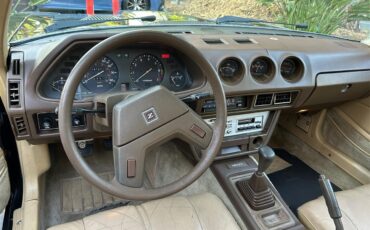 Datsun-280zx-1981-Black-pearl-Beige-5