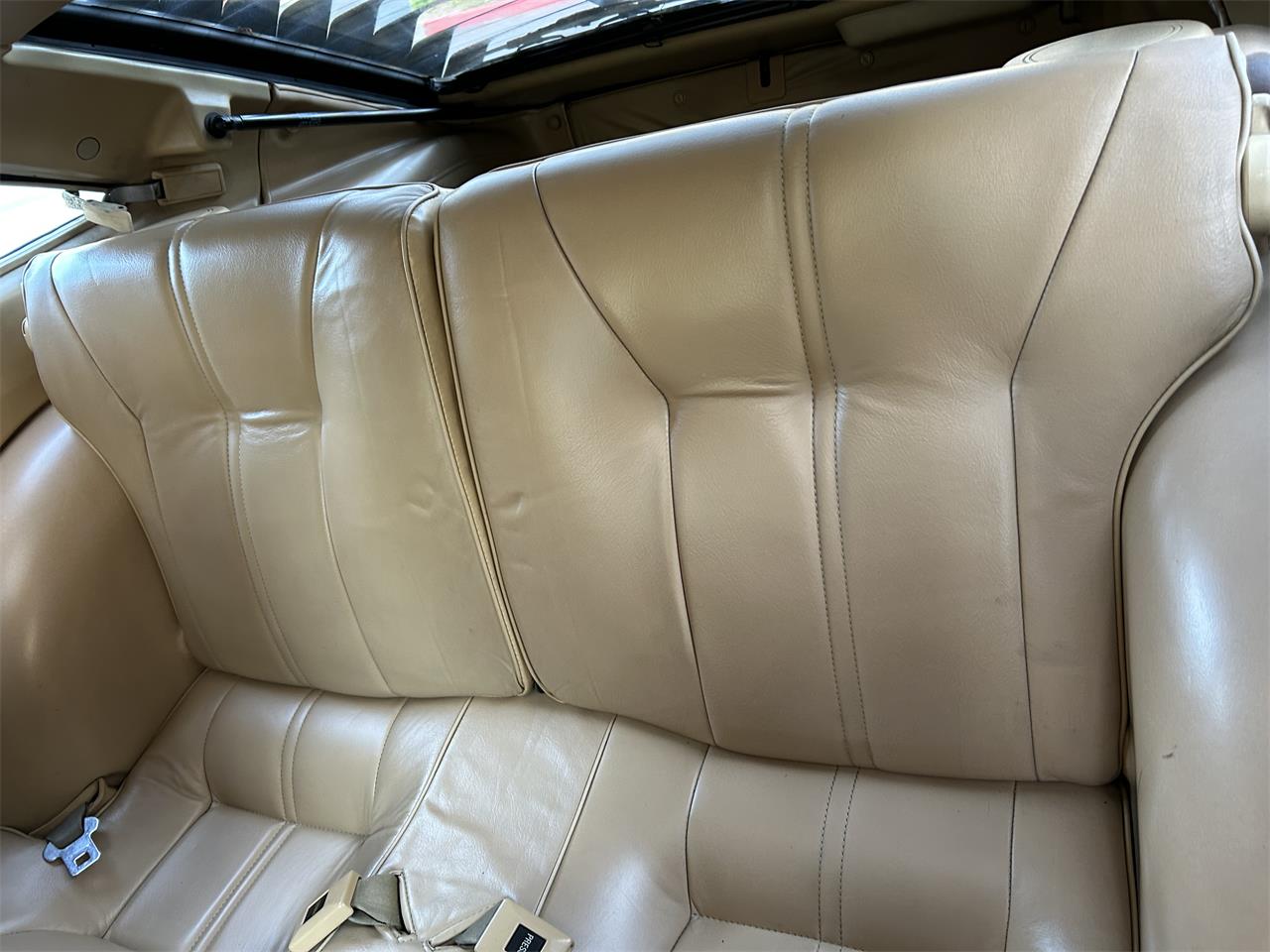 Datsun-280zx-1981-Black-pearl-Beige-6