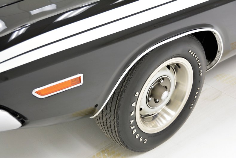 Dodge-Challenger-1971-Black-Black-15