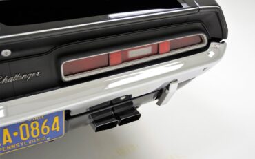 Dodge-Challenger-1971-Black-Black-19