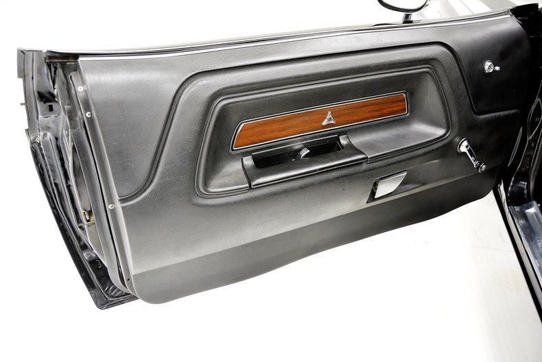 Dodge-Challenger-1971-Black-Black-32