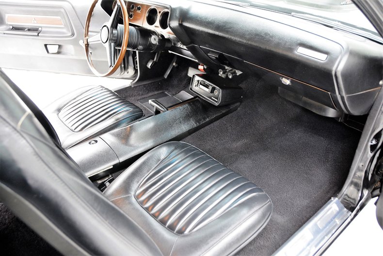 Dodge-Challenger-1971-Black-Black-39