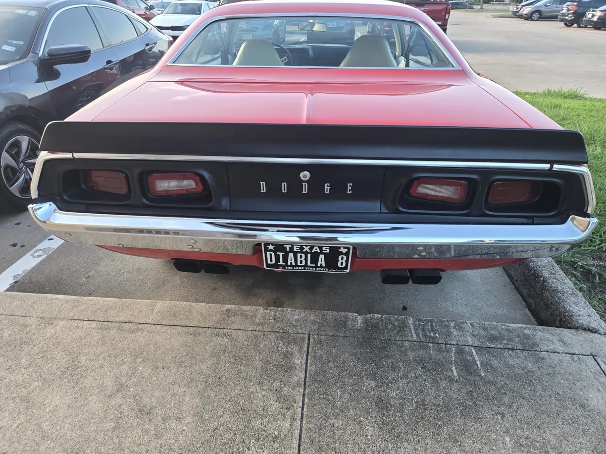 Dodge-Challenger-1973-2