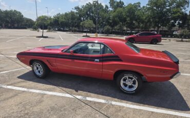 Dodge-Challenger-1973-3