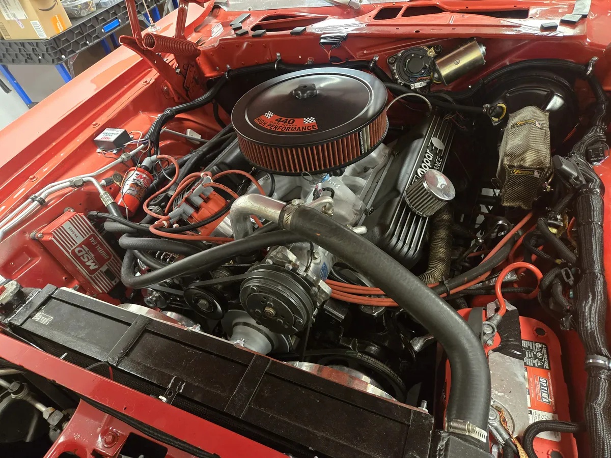 Dodge-Challenger-1973-4