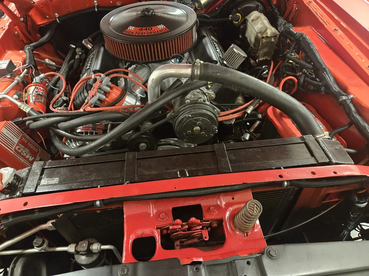 Dodge-Challenger-1973-5