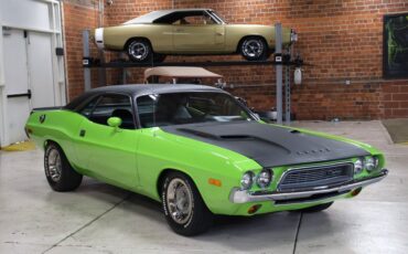 Dodge-Challenger-1973-Sublime-Black-1