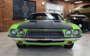 Dodge-Challenger-1973-Sublime-Black-10