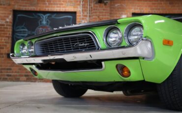 Dodge-Challenger-1973-Sublime-Black-15