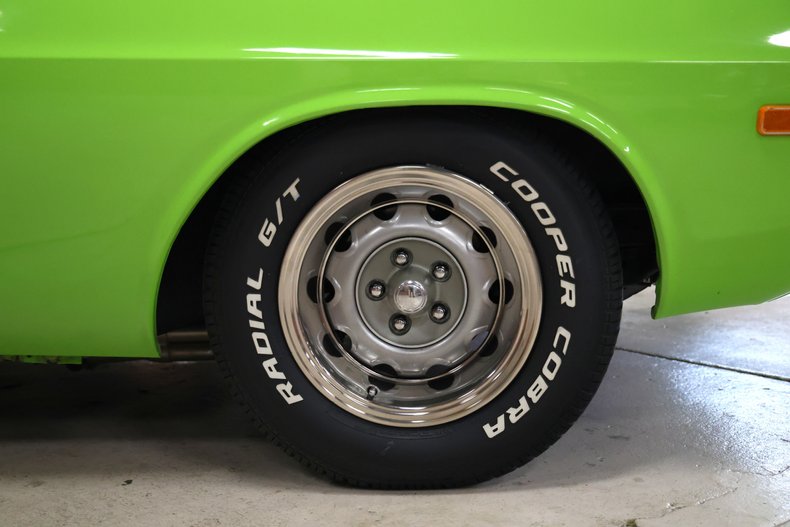 Dodge-Challenger-1973-Sublime-Black-16