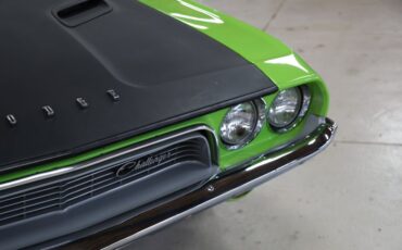 Dodge-Challenger-1973-Sublime-Black-2