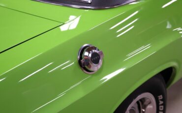 Dodge-Challenger-1973-Sublime-Black-25