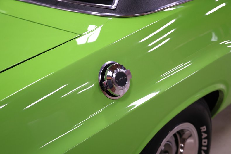 Dodge-Challenger-1973-Sublime-Black-25