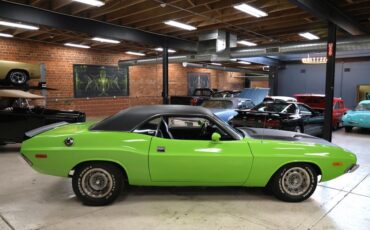 Dodge-Challenger-1973-Sublime-Black-28