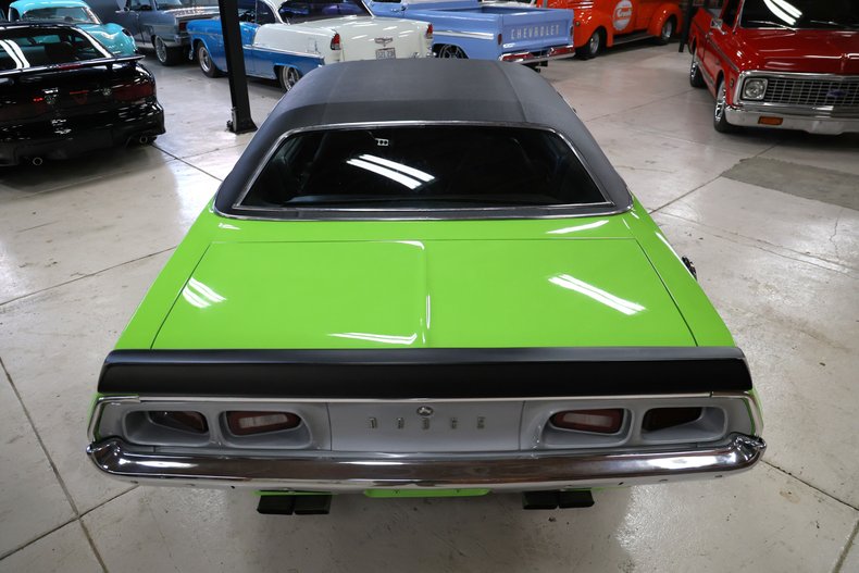 Dodge-Challenger-1973-Sublime-Black-34