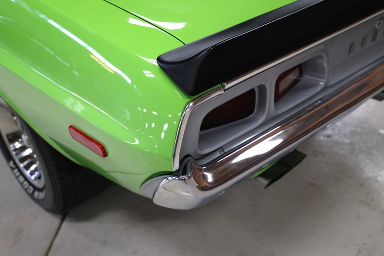 Dodge-Challenger-1973-Sublime-Black-41