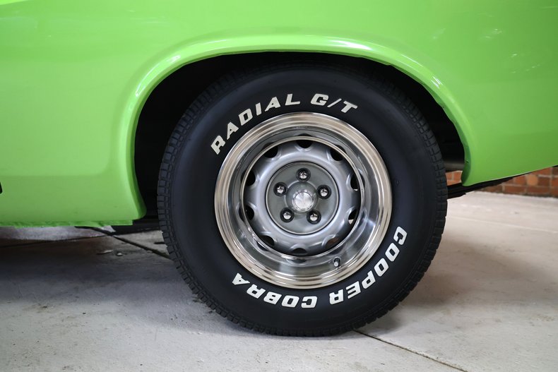 Dodge-Challenger-1973-Sublime-Black-42