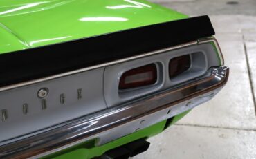 Dodge-Challenger-1973-Sublime-Black-6