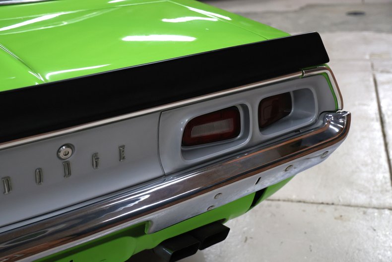 Dodge-Challenger-1973-Sublime-Black-6