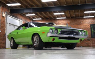 Dodge-Challenger-1973-Sublime-Black-8