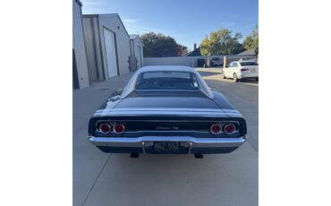 Dodge-Charger-1968-Teal-blue-Blue