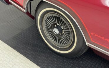 Dodge-Charger-1975-Vintage-Red-Metallic-Red-10