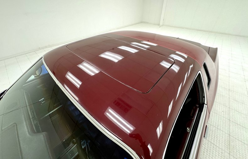 Dodge-Charger-1975-Vintage-Red-Metallic-Red-11