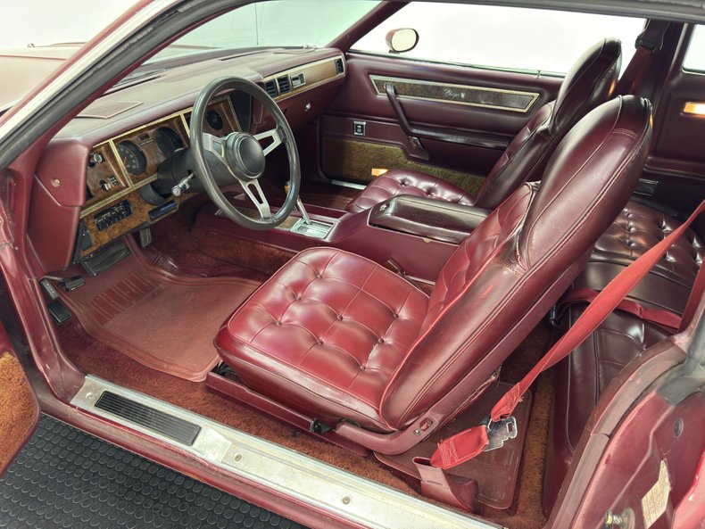 Dodge-Charger-1975-Vintage-Red-Metallic-Red-18