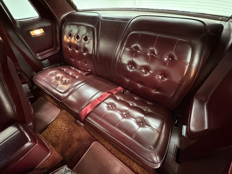 Dodge-Charger-1975-Vintage-Red-Metallic-Red-19