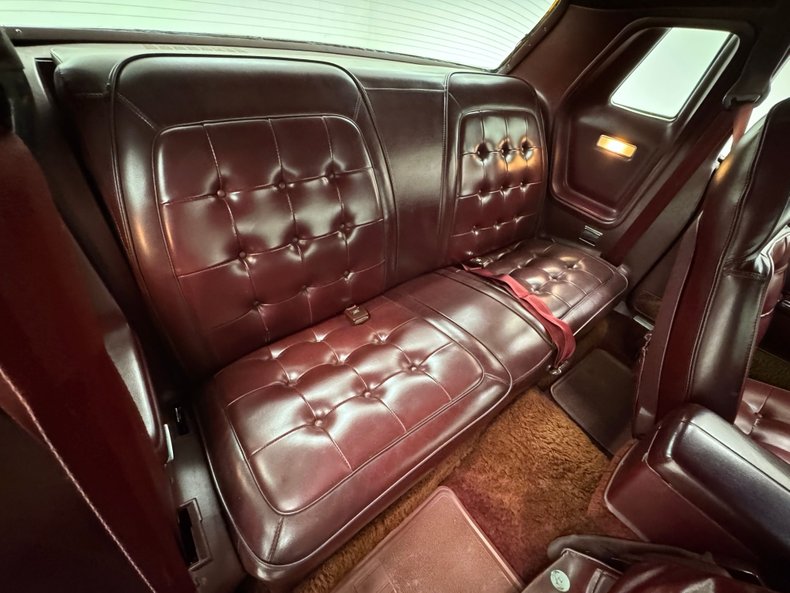 Dodge-Charger-1975-Vintage-Red-Metallic-Red-22