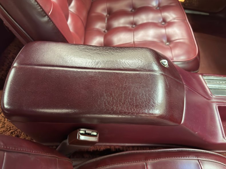 Dodge-Charger-1975-Vintage-Red-Metallic-Red-27